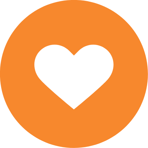 3 pessoas com um 2 setas em volta